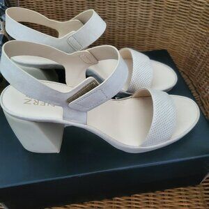 Naturalizer Genn-Rise 2 Pale Ivory 9.5